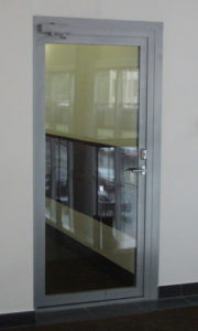 Светопрозрачные двери EiSW-60